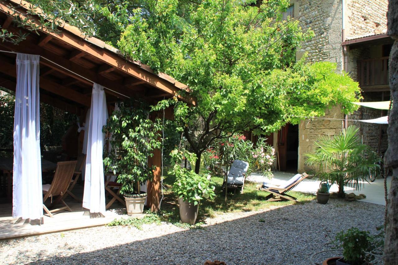 Saint-Paul-lès-Romans Les Pascals Bed & Breakfast エクステリア 写真